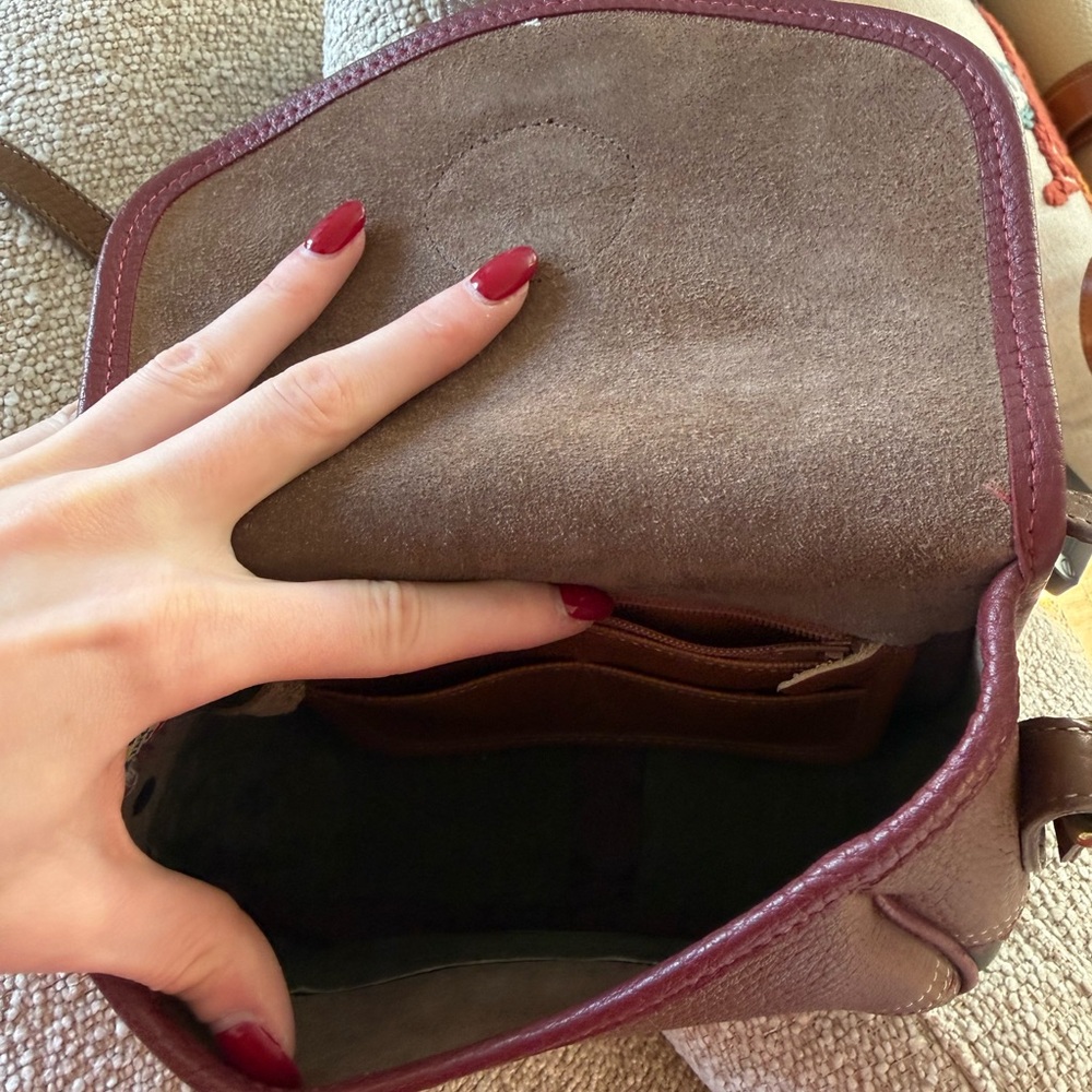 Vintage 90s Dooney and Bourke leather crossbody - Picture 8 of 10